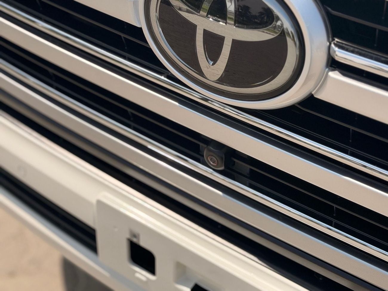 تويوتا لاند كروزر VX 3.3L