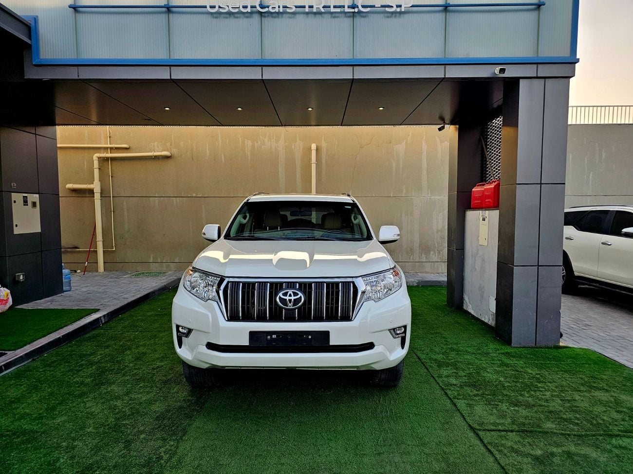 Toyota Prado GXR PRADO GXR / V6 4.0 / SUNROOF / LEATHER / LOW MILEAGE