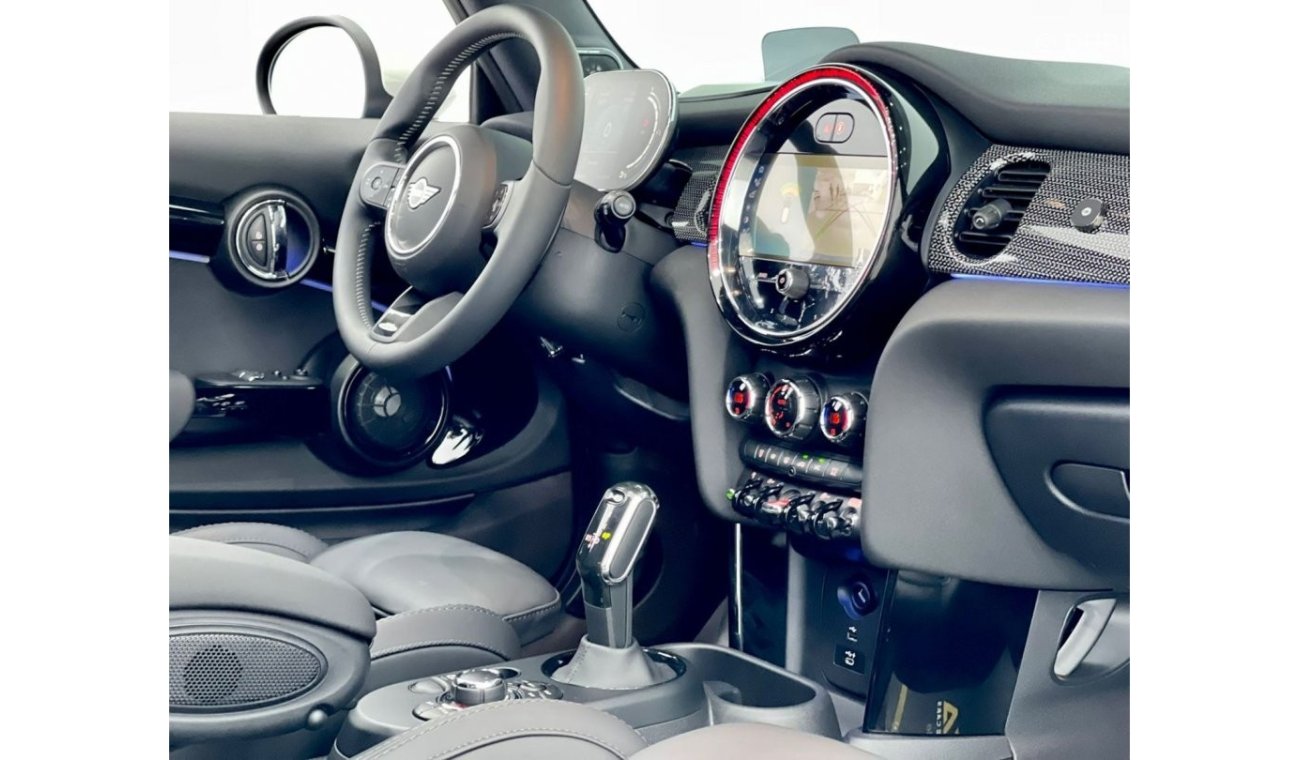 Mini Cooper S 2022 Brand New Mini Cooper S JCW Kit, BMW Warranty and Service Contrcat 2025, GCC