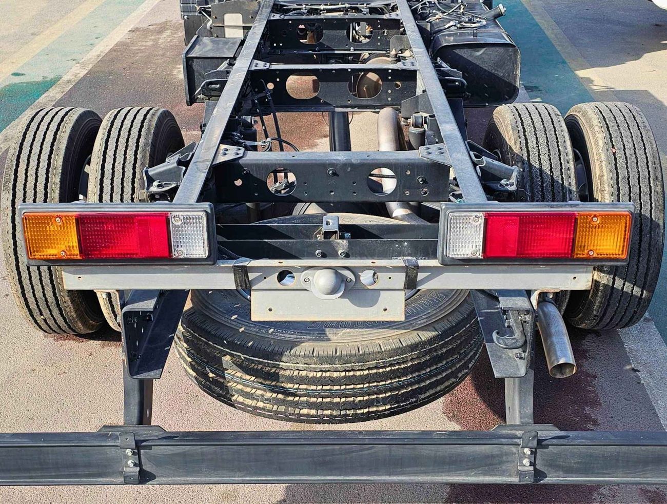 ميتسوبيشي فوسو كانتير CHASSIS EURO 5 / A/T /  3.8L V6 DIESEL / 3 STR / CODE # CHASSIS