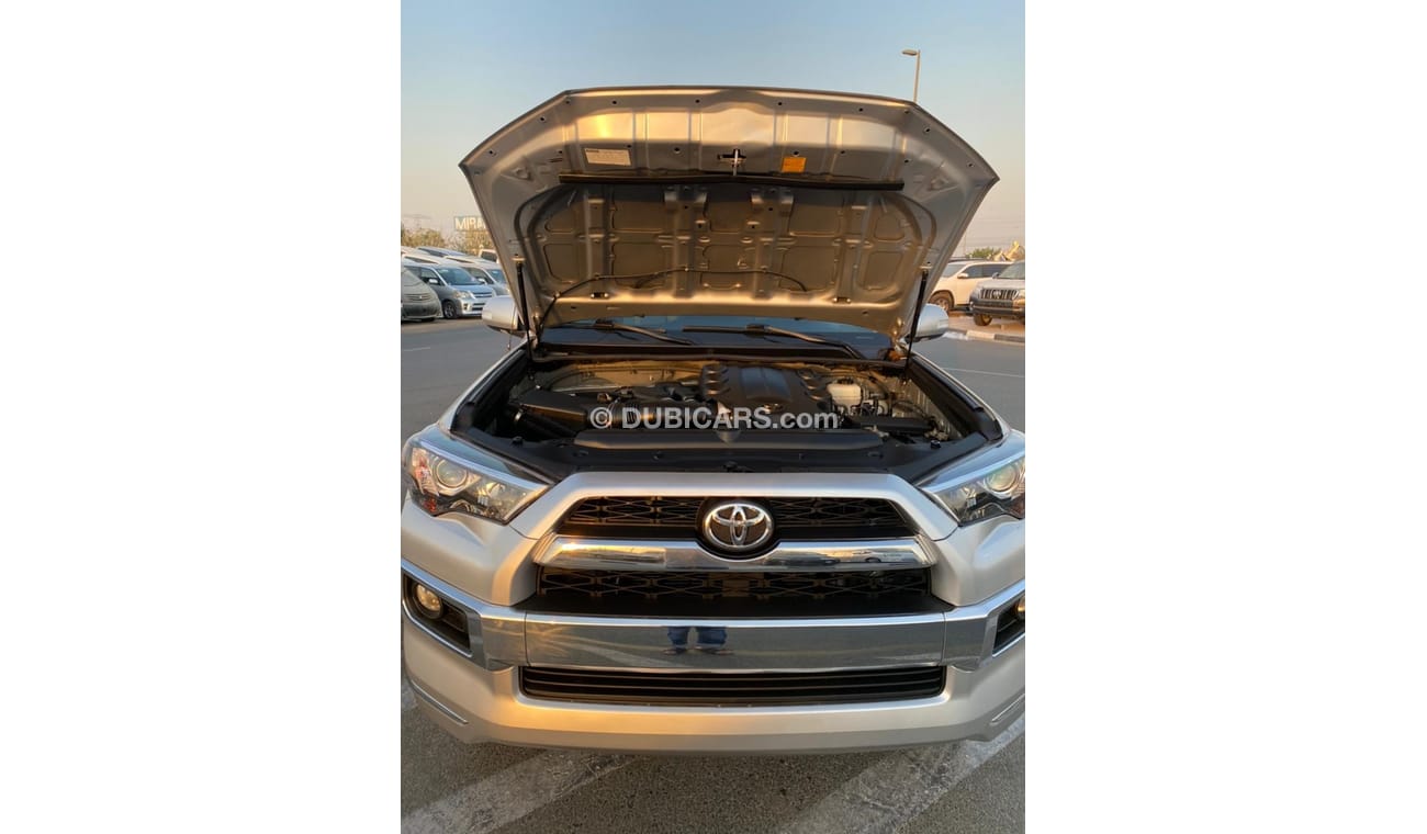 Toyota 4Runner 2010 TOYOTA 4RUNNER SR5 WITH SUNROOF Mid Option / Only Export / Beautifully Maintained Vehicle