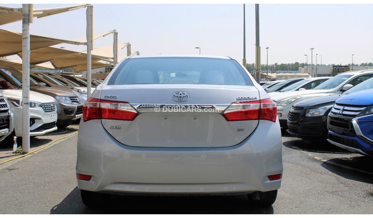 تويوتا كورولا SE+ خالية من الحوادث - خليجي - بصمة - مكينة  2000 سي سي - السيارة بحالة ممتازة من الداخل والخارج