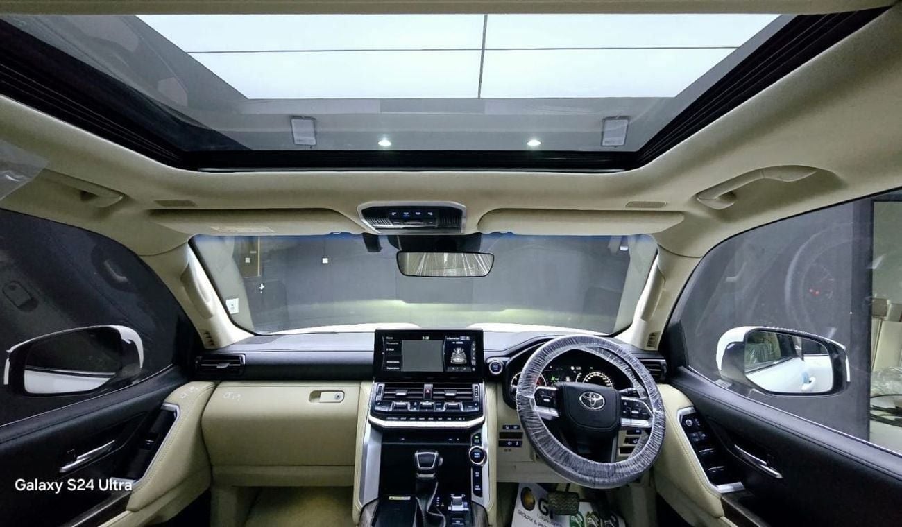 تويوتا لاند كروزر diesel 3.3 liter right hand drive in side beige sunroof leather seats