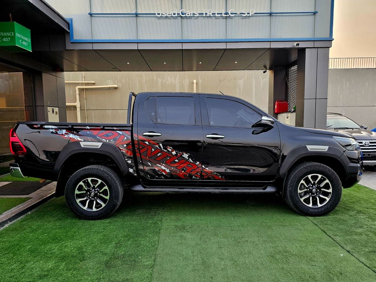 Toyota Hilux ADVENTURE HILUX DIESEL / AUTOMATIC / ADVENTURE BODY / ONLY 6500 KMS