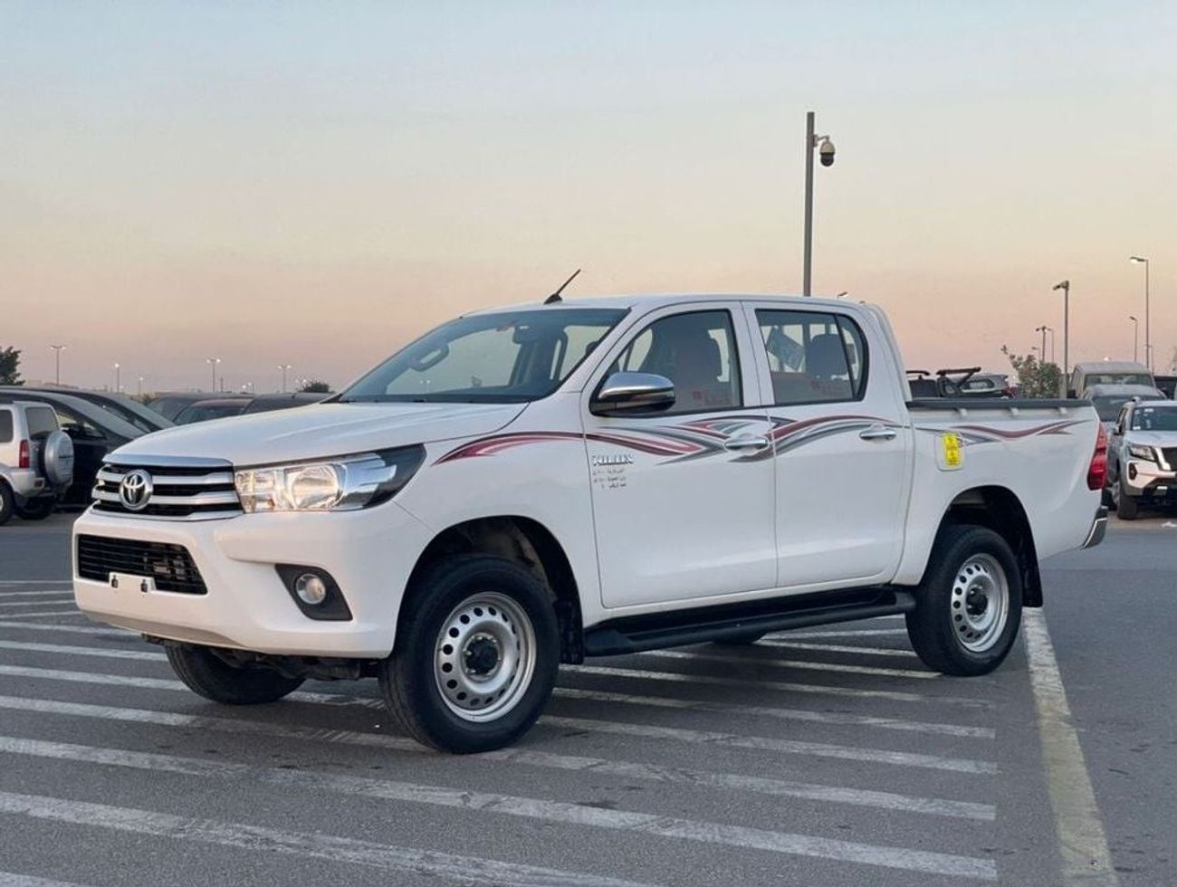 تويوتا هيلوكس 2022 Toyota Hilux Deisel Manual Transmission - 4x4 AWD - 2.4L V4 - Rear CAM - Auto Doors -