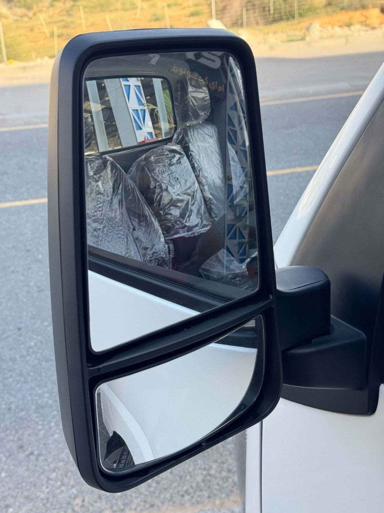 Hyundai H100  PICKUP V4 / 2 TON LOADING / LARG SCREEN / MANUAL GEAR / APPLE CAR PLAY /ANDROID AUTO