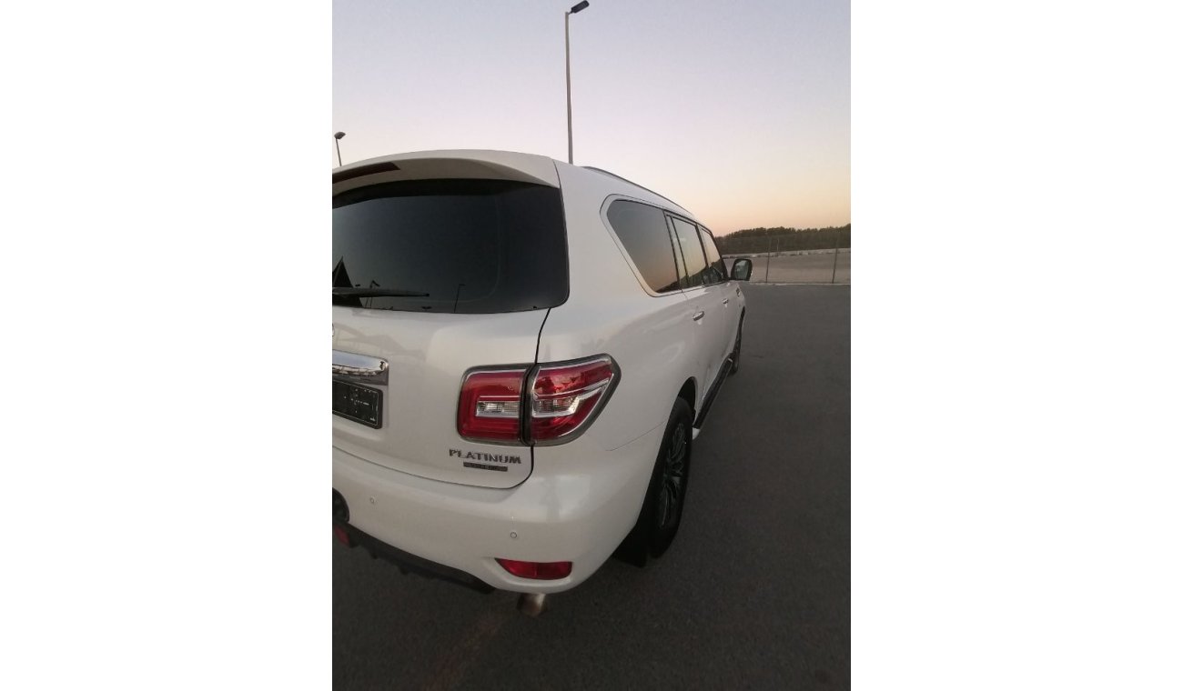 Nissan Patrol Nissan patrol platinum LE 2010 GCC Specefecation