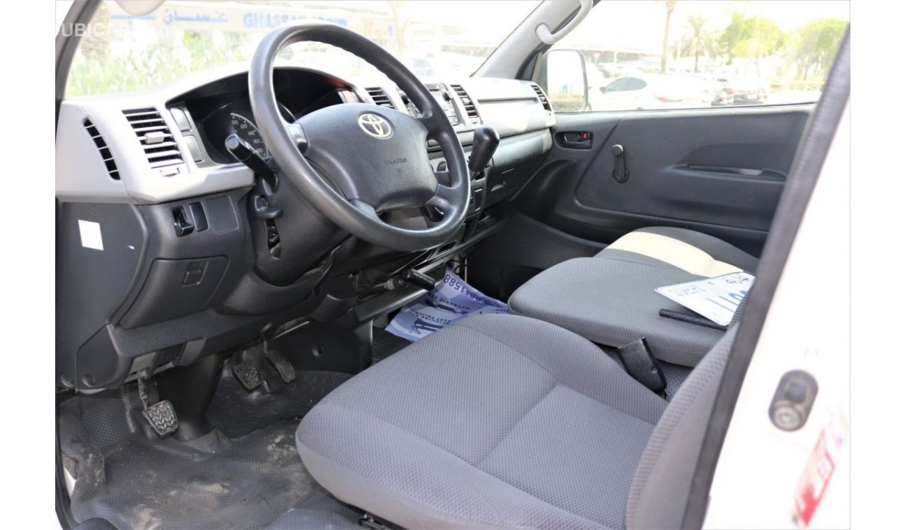 Toyota Hiace GL - Standard Roof HAIC 15 SEATS 2013 VERY GOOD CONDITIONS PETROL