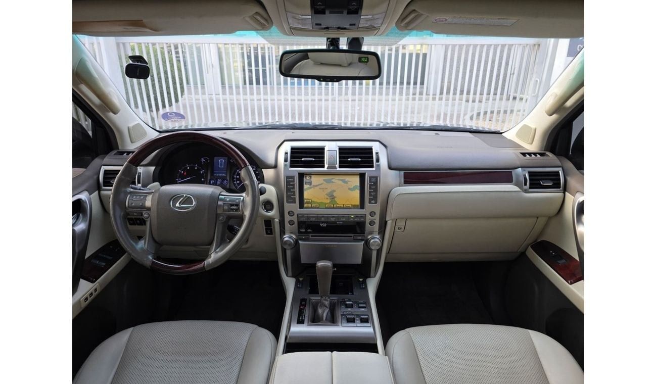 Lexus GX460 Platinum 4.6L LEXUS GX460 2010 GCC PERFECT CONDITION // FULL OPITION