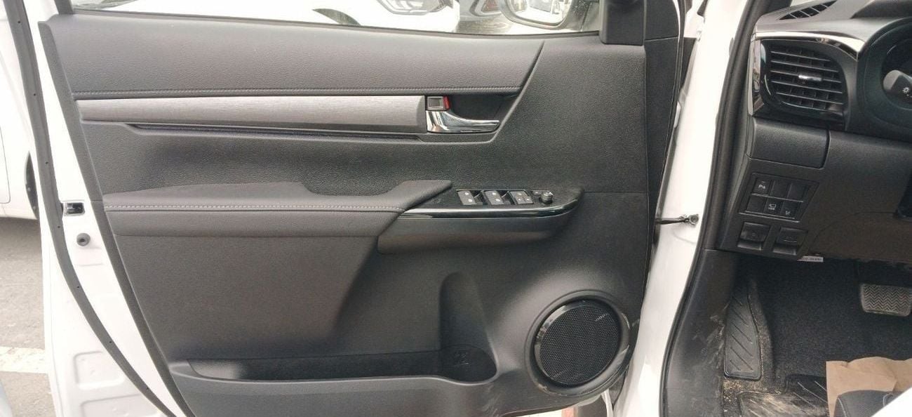 Toyota Hilux Toyota Hilux Adventure 4.0L Petrol 2025YM