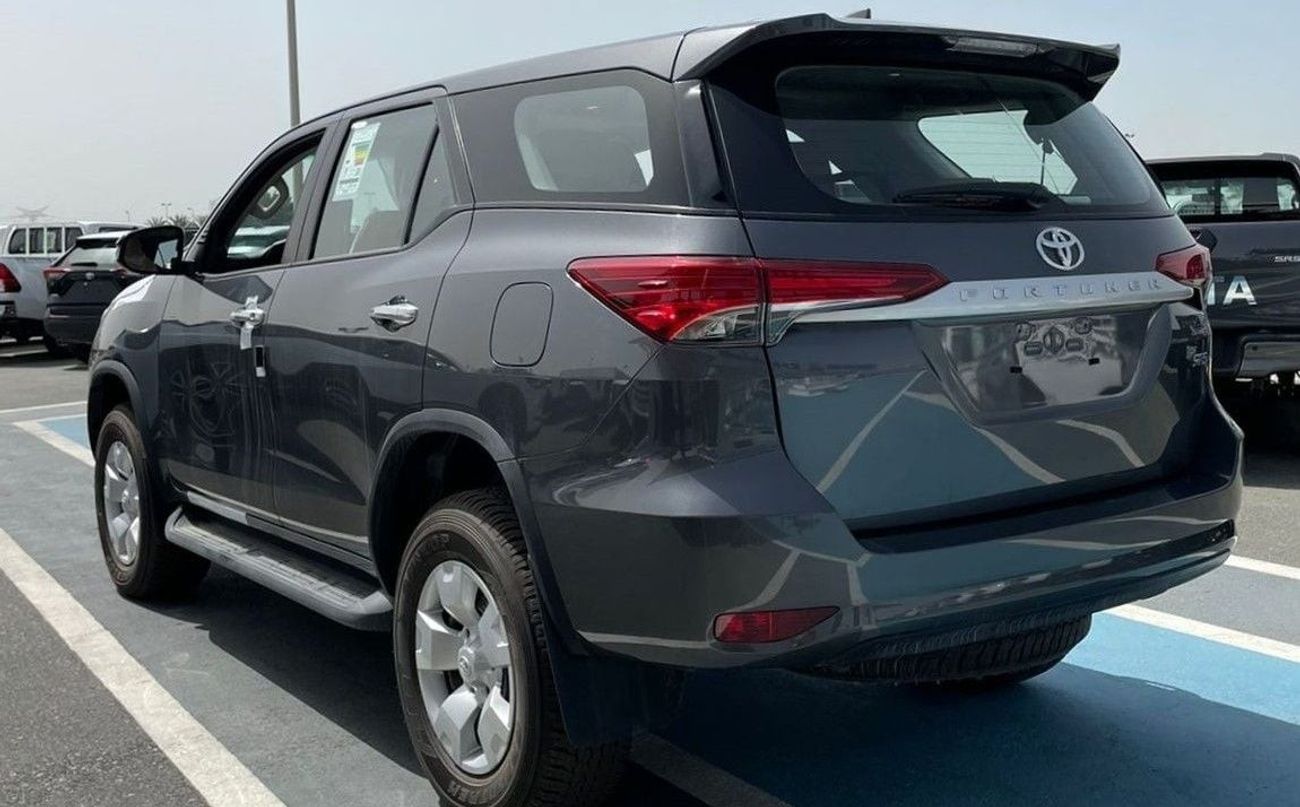 Toyota Fortuner Toyota Fortuner 2.7 L Suv 4WD 5 Doors
