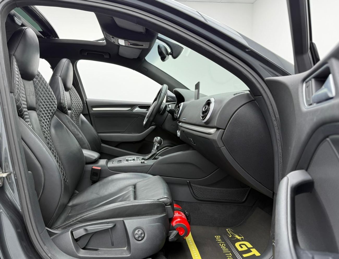 أودي S3 TFSI quattro 2.0L 2016 Audi S3 Quattro ,Full Service History ,Excellent Condition ,GCC