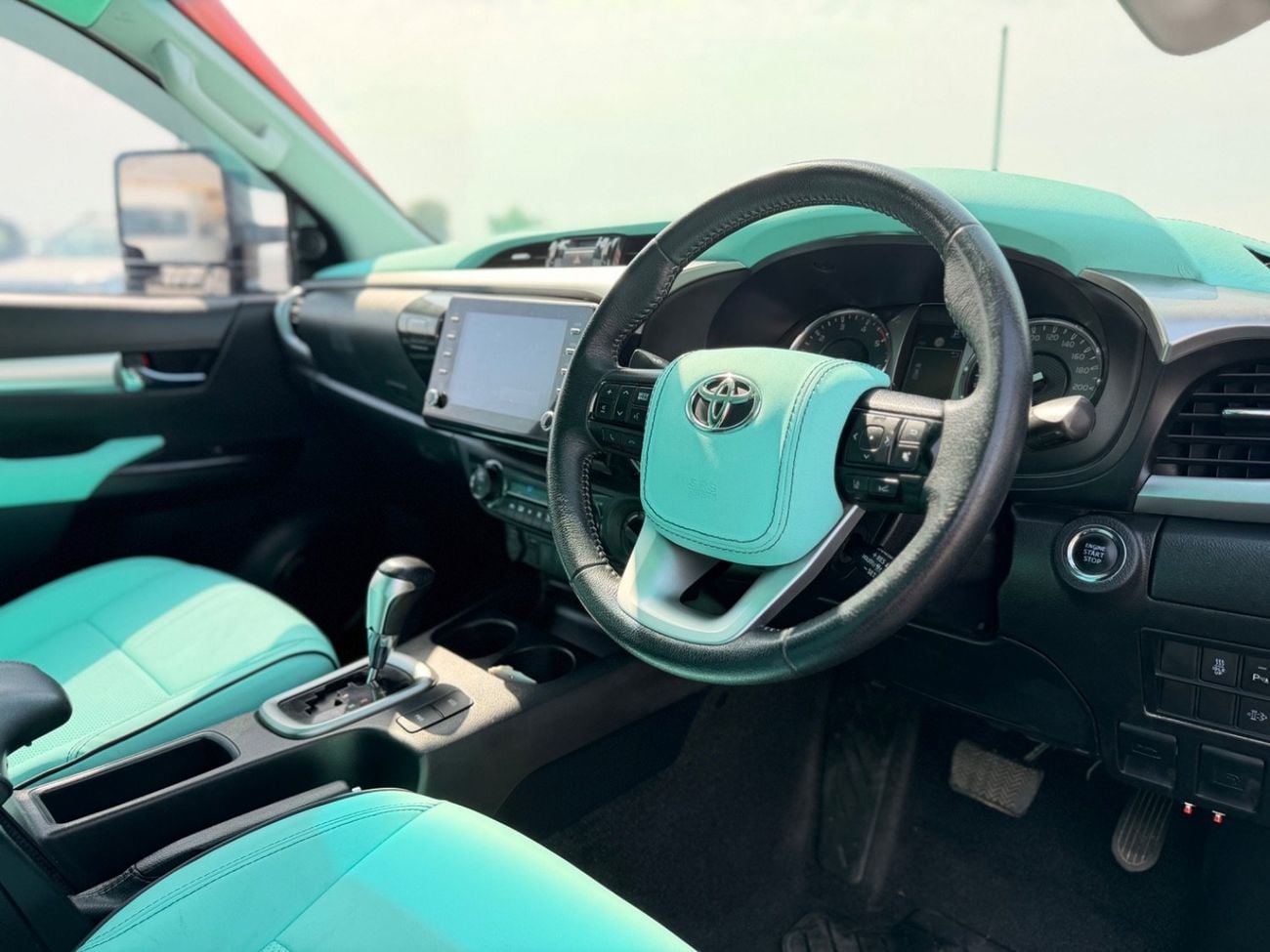 تويوتا هيلوكس GLX 2.7L Double Cab Utility 4WD A/T