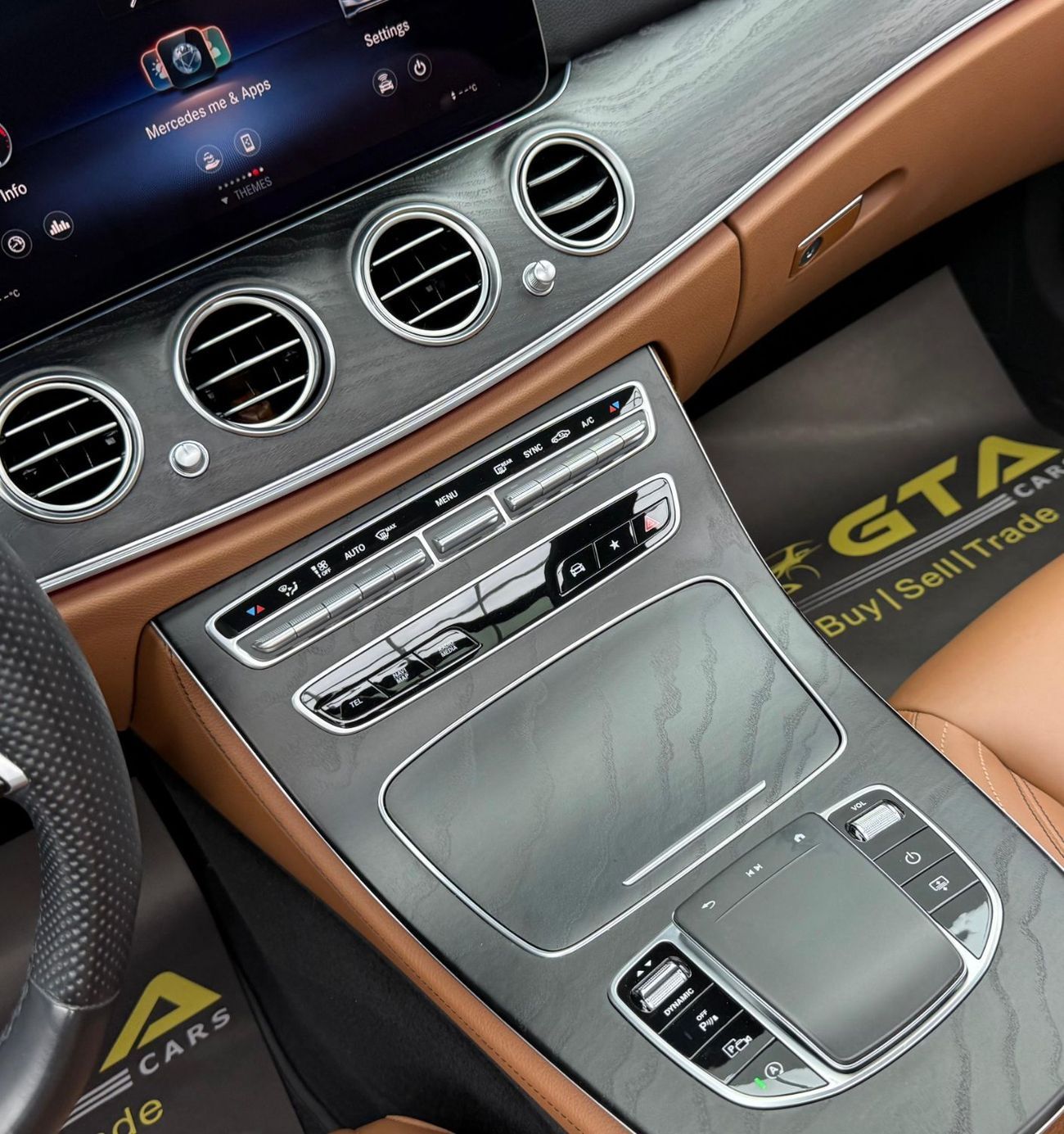 مرسيدس بنز E300 2023 Mercedes Benz E300 AMG, 2028 MB Warranty + Service Pack, Full MB Service History, GCC