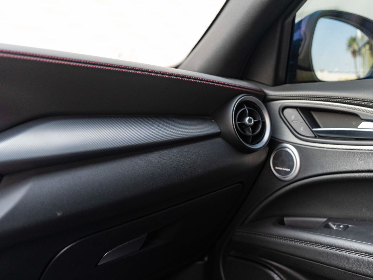 ألفا روميو ستيلفيو Veloce