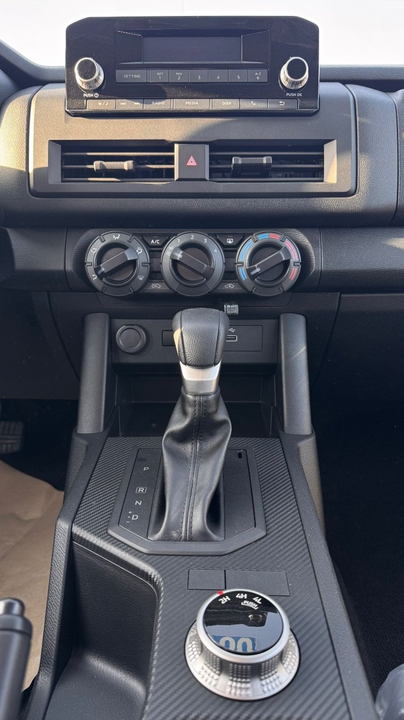 ميتسوبيشي L200 L200 GLS I 2.4L  DIESEL ENGINE 4WD I 6 SPEED AUTOMATIC TRANSMISSION I