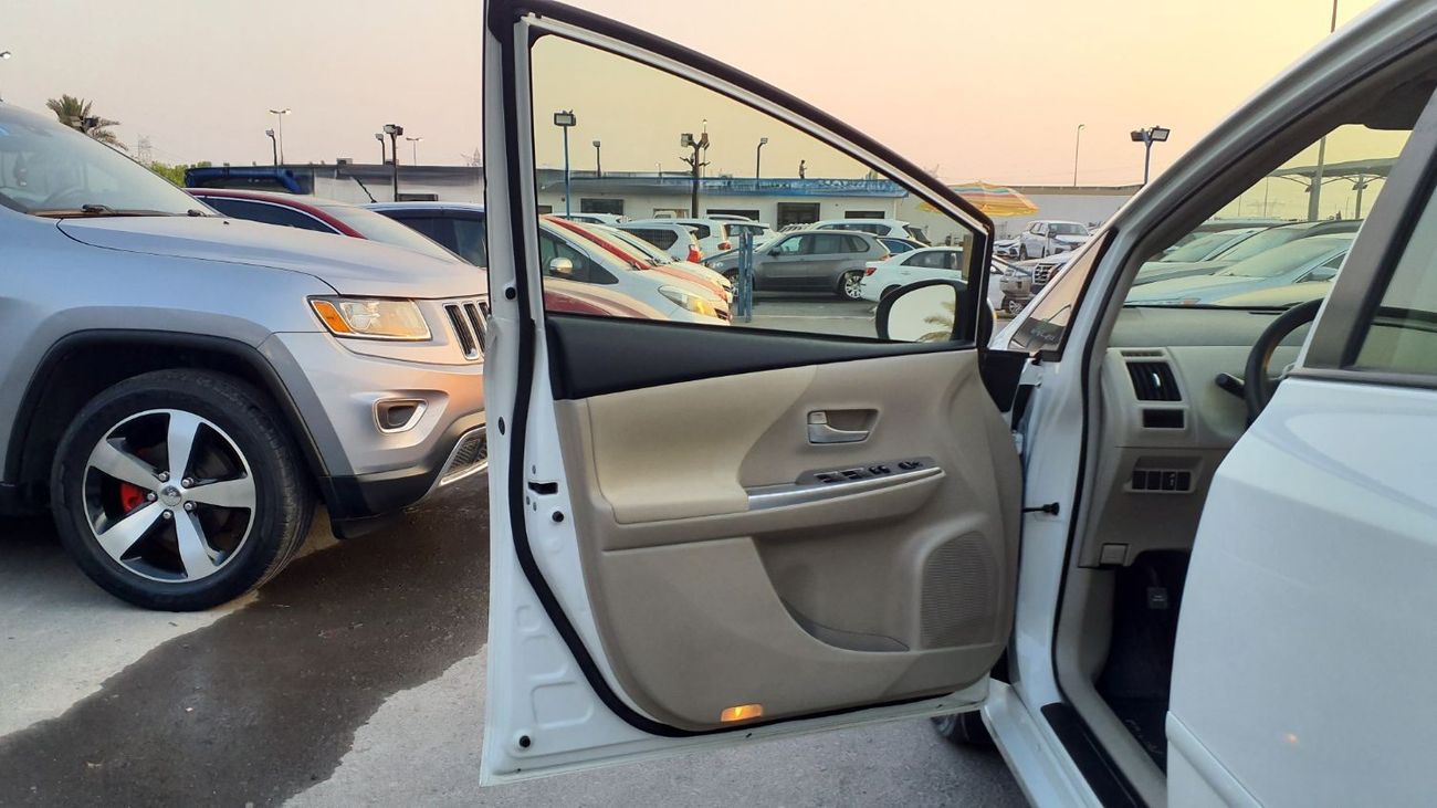 تويوتا برياس Toyota Prius Alpha