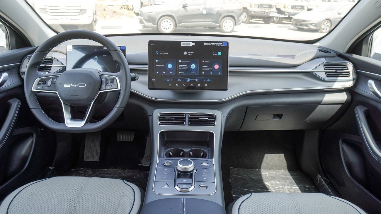 BYD Destroyer 05 Brand New BYD Destroyer EV 2025 Export 1.5L Plug-in Hybrid|White/Black|N-BYD-LUX-H-E-25|