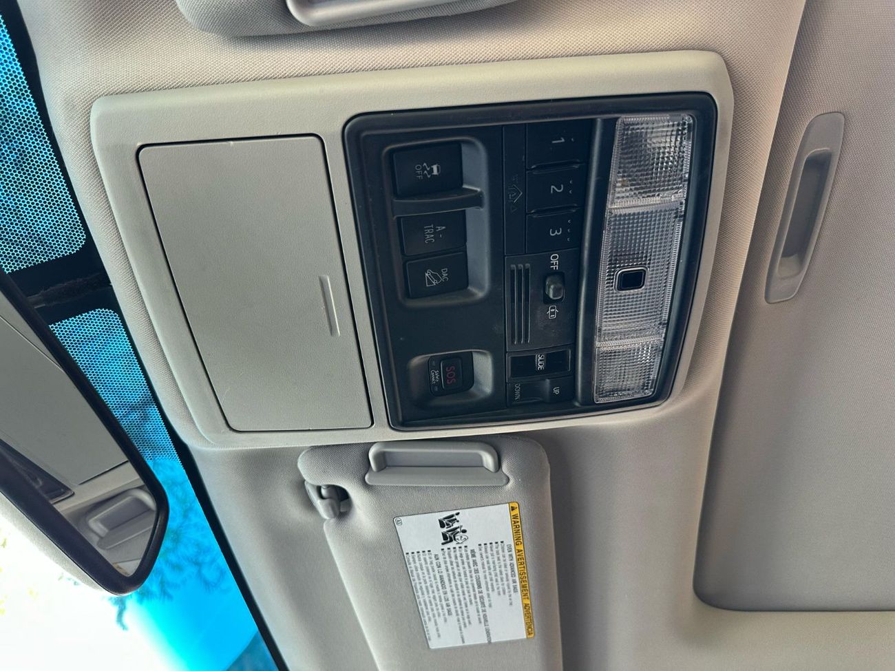 تويوتا Runner4 TOYOTA 4RUNNER LIMITED | FULL OPTION | 7 SEATS & 4X4 | UAE PASS