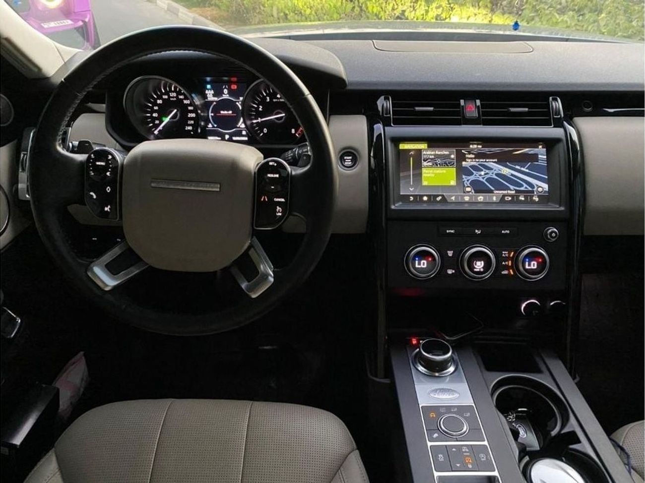 Land Rover Discovery GCC SPECS - 1ST OWNER - FULL SERVICE HISTORY - 4 CYLINDER - 7 SEATER 1 YEAR DEALER WARRANY