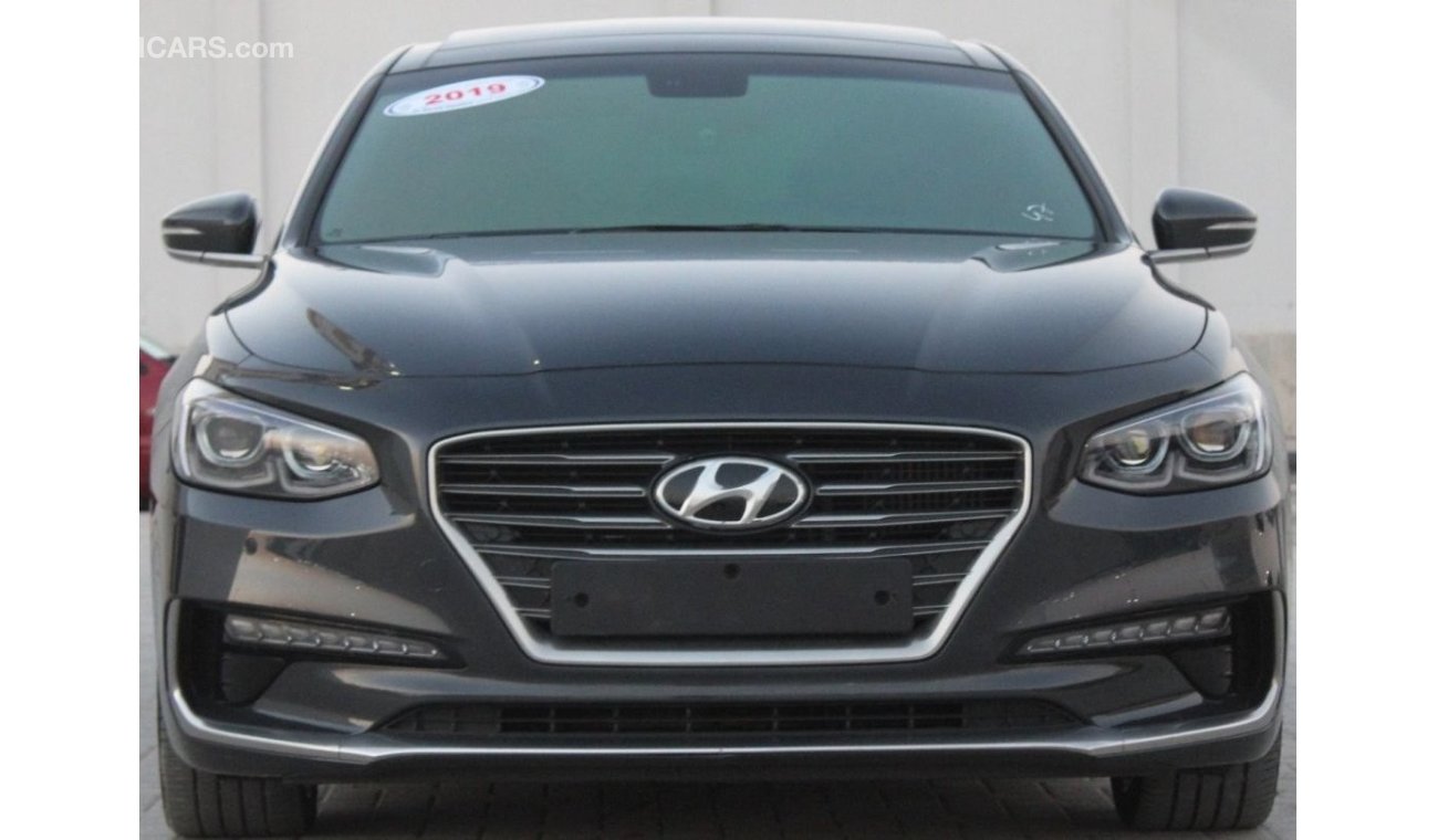 Hyundai Grandeur Hyundai Grander 2019 diesel, imported from Korea, customs papers, in excellent condition, full, with