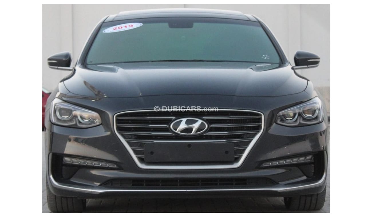 Hyundai Grandeur Hyundai Grander 2019 diesel, imported from Korea, customs papers, in excellent condition, full, with