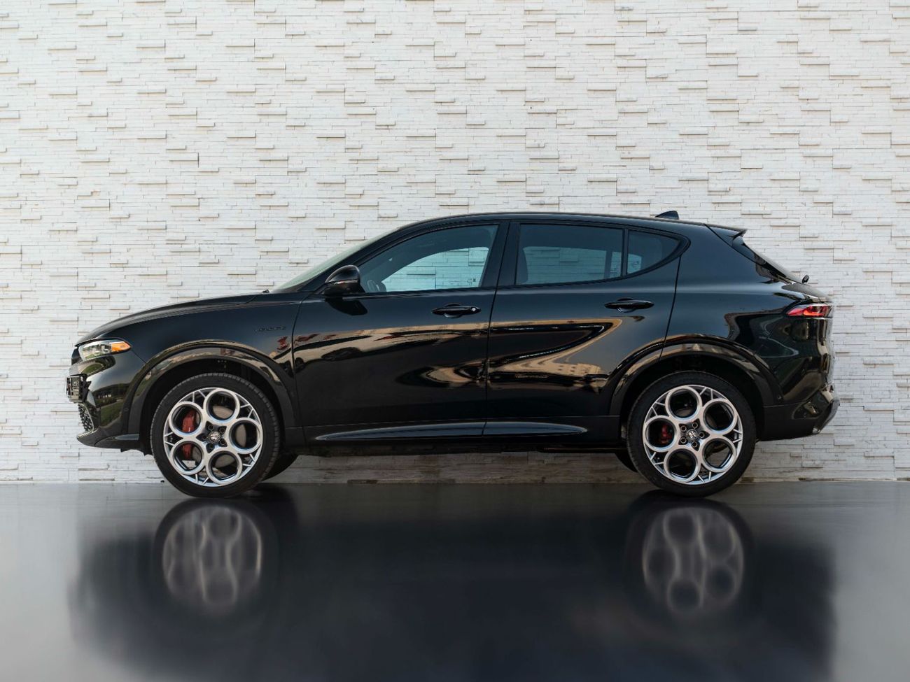 ألفا روميو تونالي Veloce