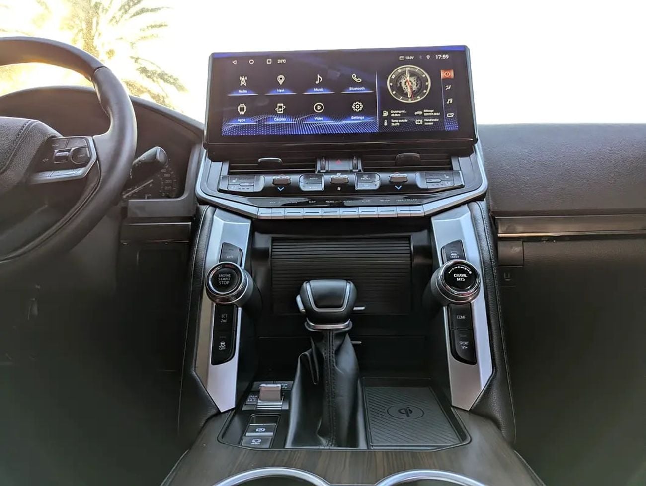 تويوتا لاند كروزر GXR Facelifted With Interior and Exterior -GCC Specs - Well Maintained