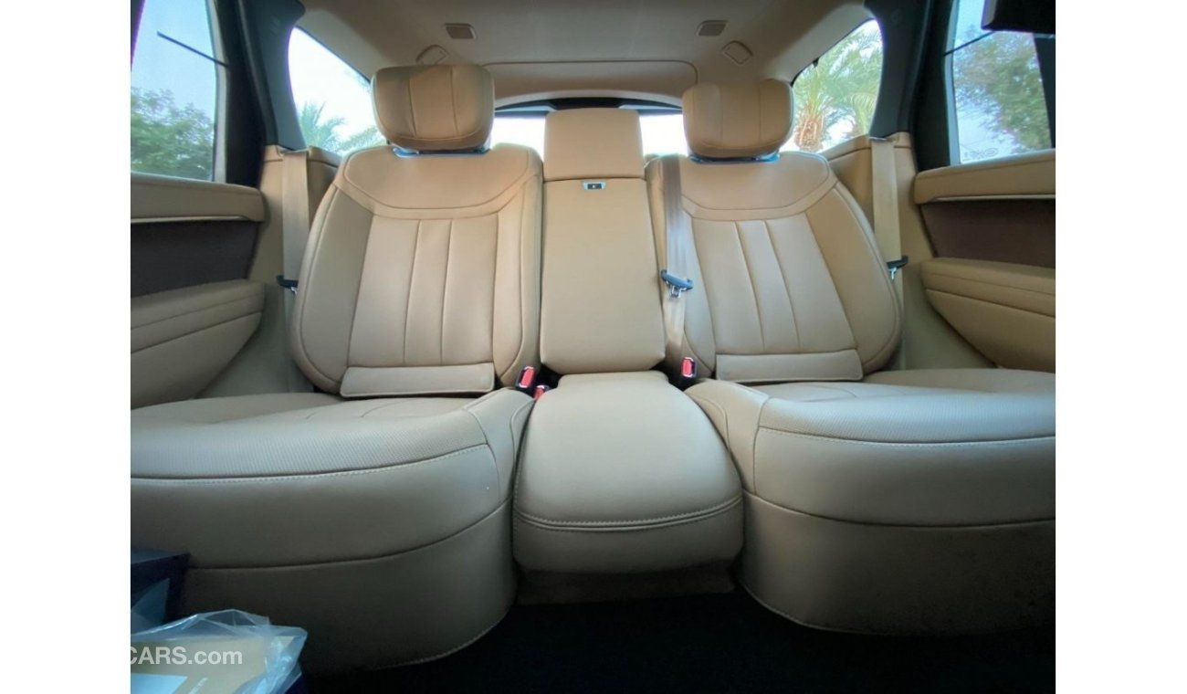 Land Rover Range Rover **2024**GCC SPEC UNDER WARRANTY AND SERVICE