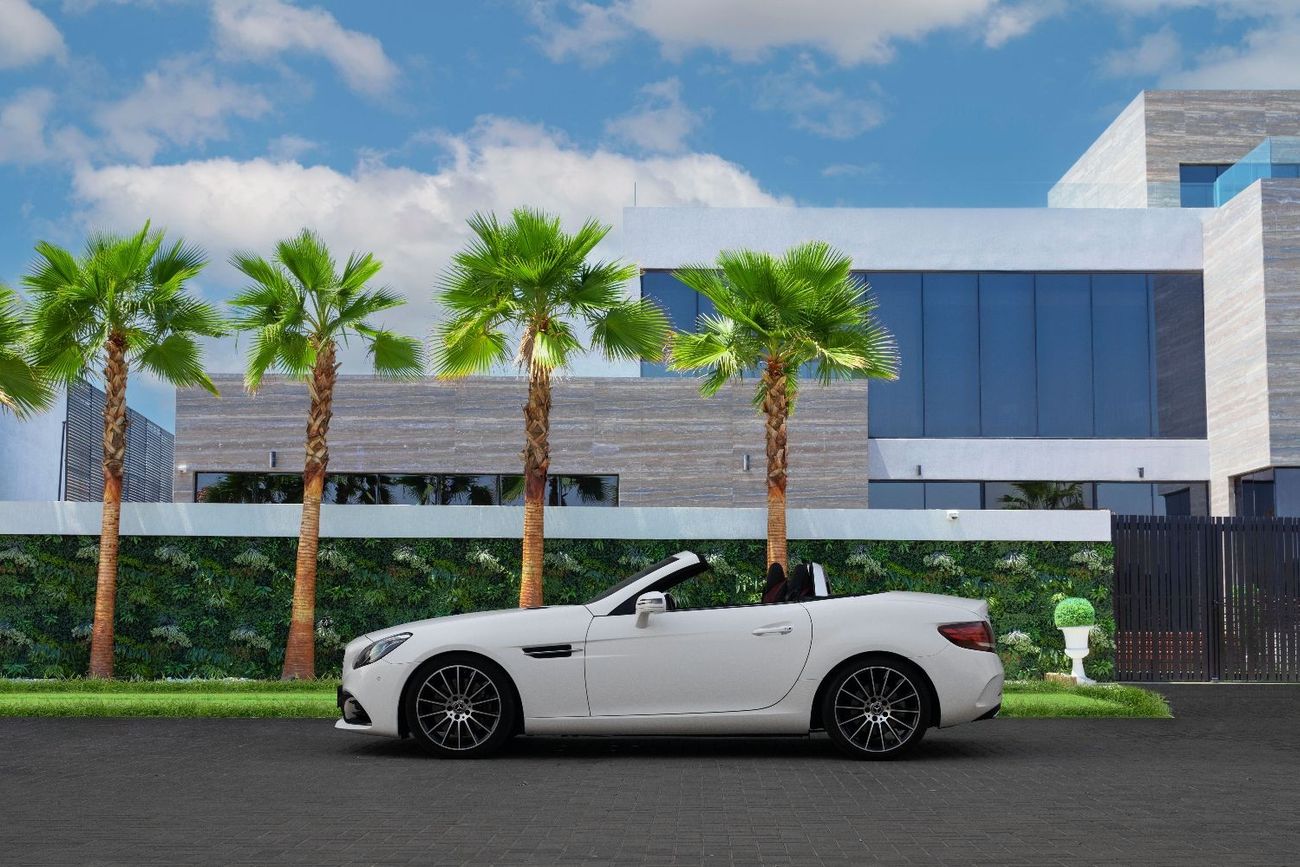 Mercedes-Benz SLC 200 200 AMG | 2,154 P.M  | 0% Downpayment | Excellent Condition!