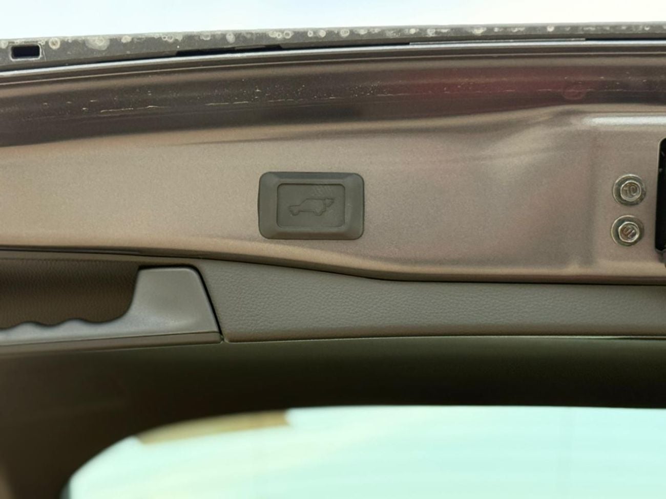 Toyota RAV4 2.5L Adventure With Rader (Saudi spec)