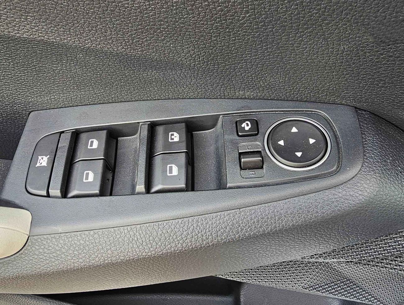 Kia Seltos 1.5L V4 / DVD+CAMERA / PUSH START (CODE #  67972)