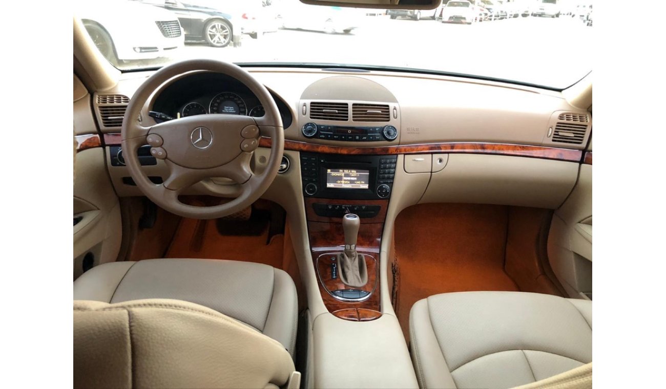 Mercedes-Benz E 280 Mercedes Benz E280 model 2009 GCC cr prefect condition low mileage 6 door