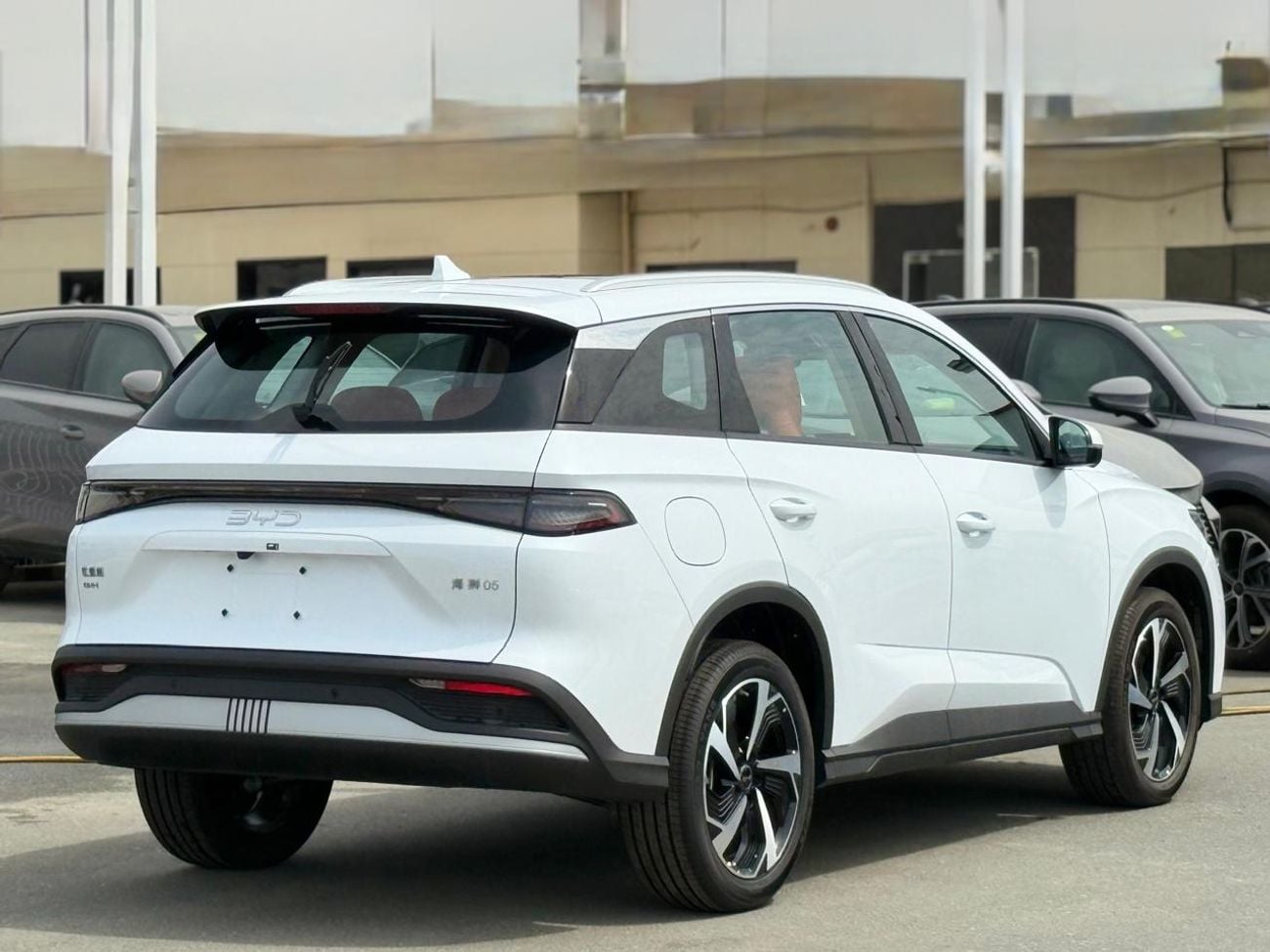 BYD Sealion 05 2025 BYD SEALION 05 DM-i (PHEV) SUV