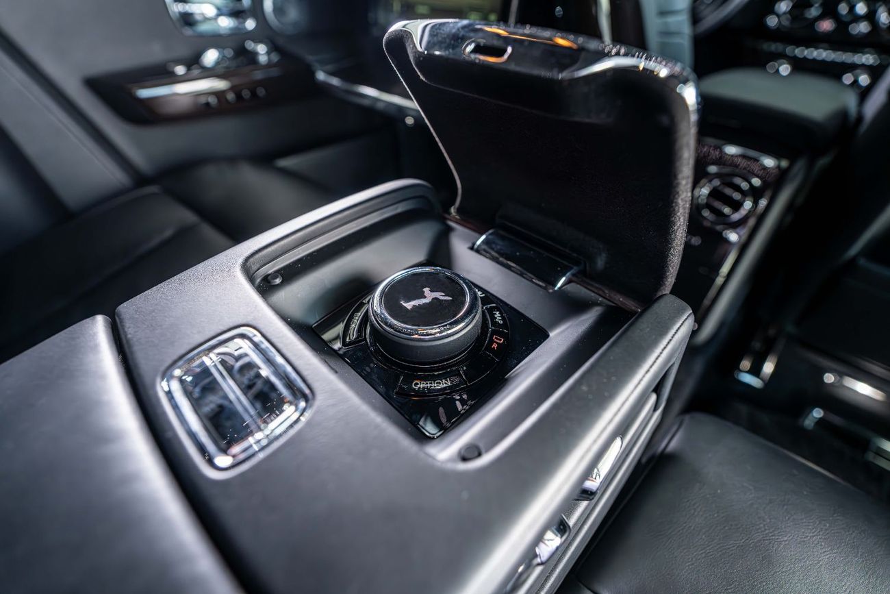 Rolls-Royce Phantom Std 6.8L Diamond Grey Exterior Color-24 Inch Chrome Rims-Star Light System