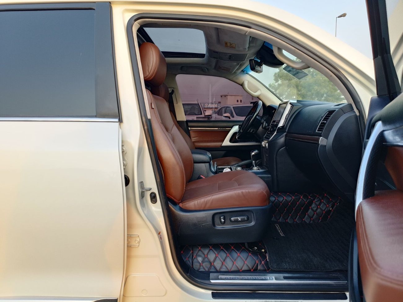 تويوتا لاند كروزر / VXR 5.7/ ORG SHP/ HYUDRAULIC/ LOT#58646