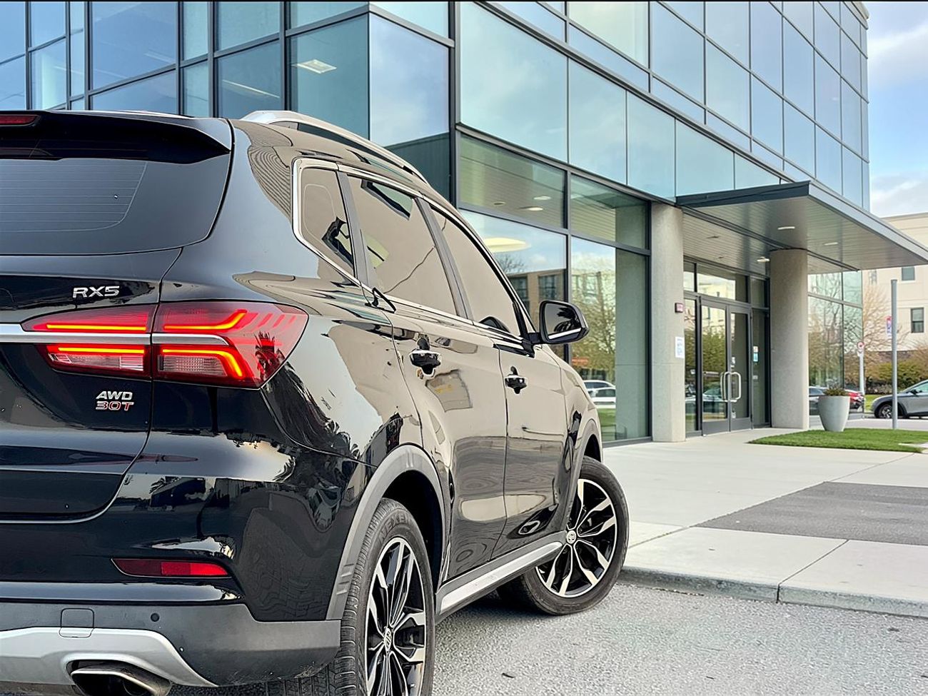 أم جي RX5 AED 568 P.M | MG RX5 | LUXURY | ORIGINAL PAINT | GCC | 0% DOWNPAYMENT