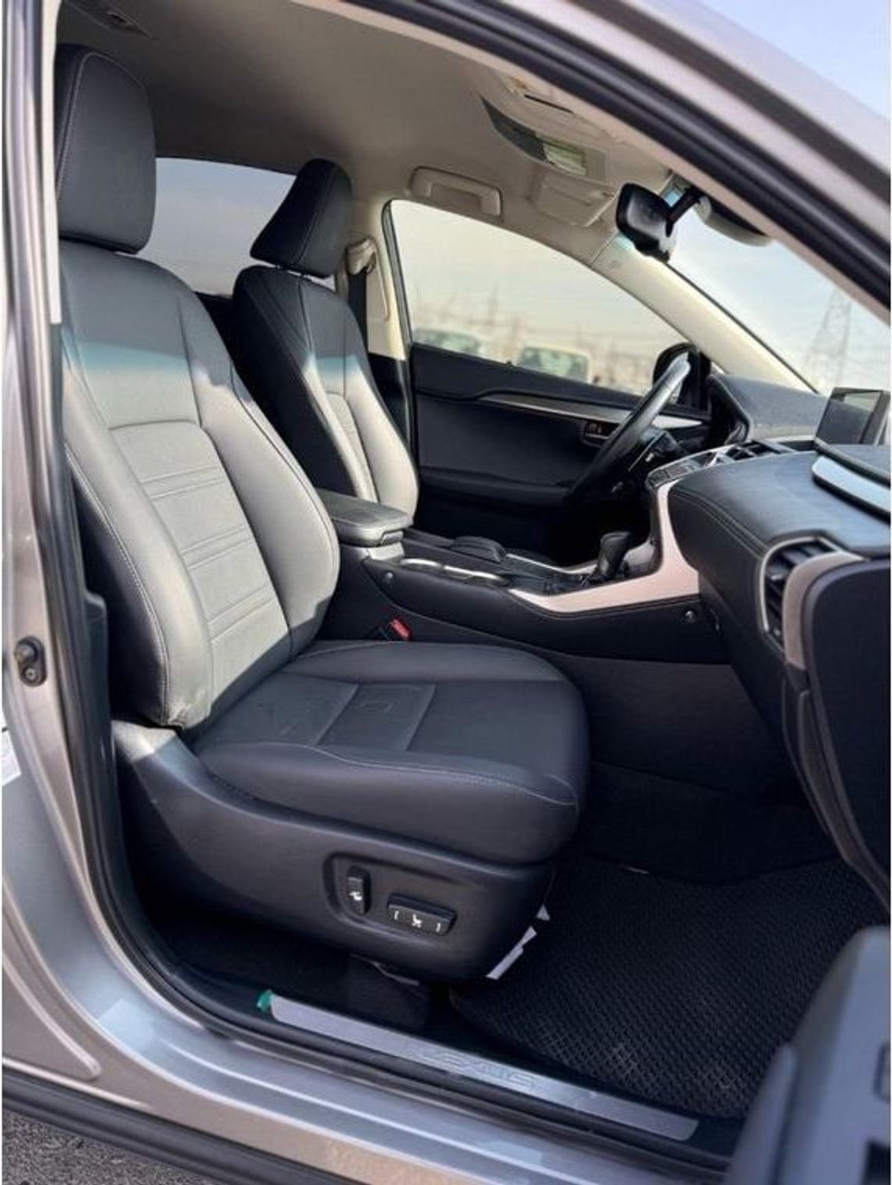 لكزس NX200t 360 camera Premier