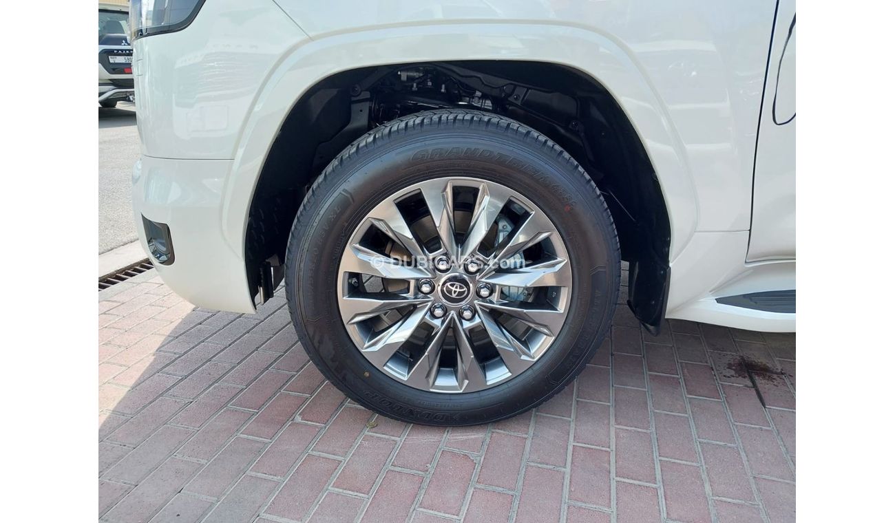 Toyota Land Cruiser TOYOTA LAND CRUISER GXR 4.0 ALFUTTAIM 3YEAR WARRANTY