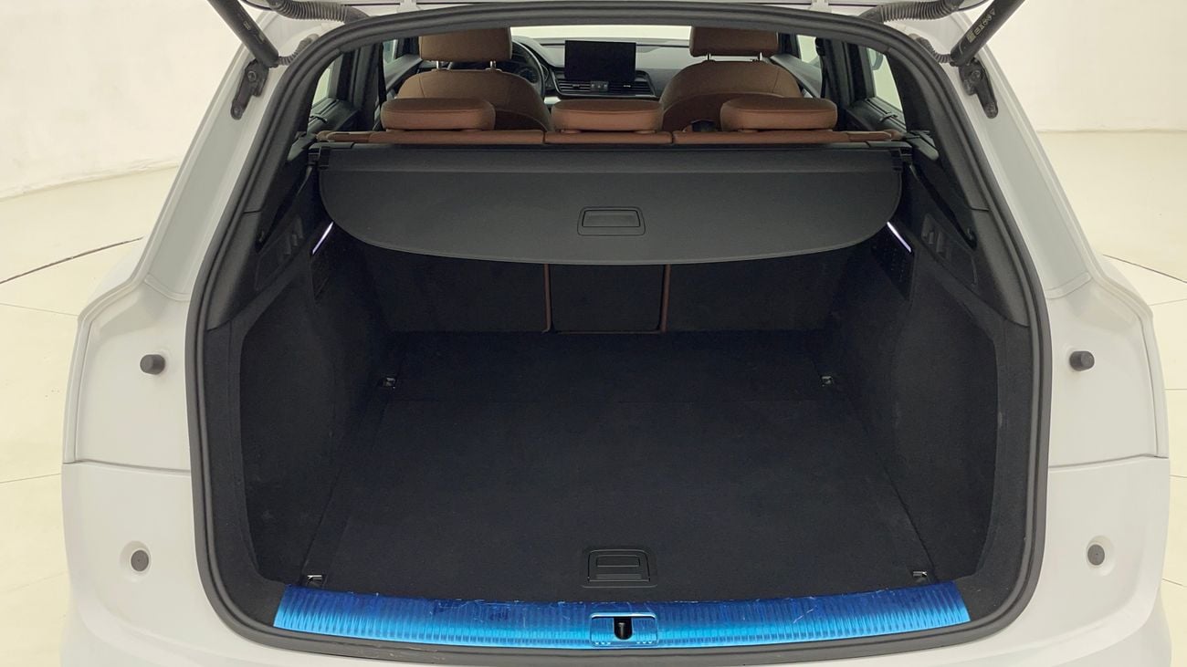 Audi Q5 45 TFSI Quattro Design 2.0L 2022 45 TFSI QUATTRO | AED 1710/Month | 0 DP | 30 Day Return | Warranty