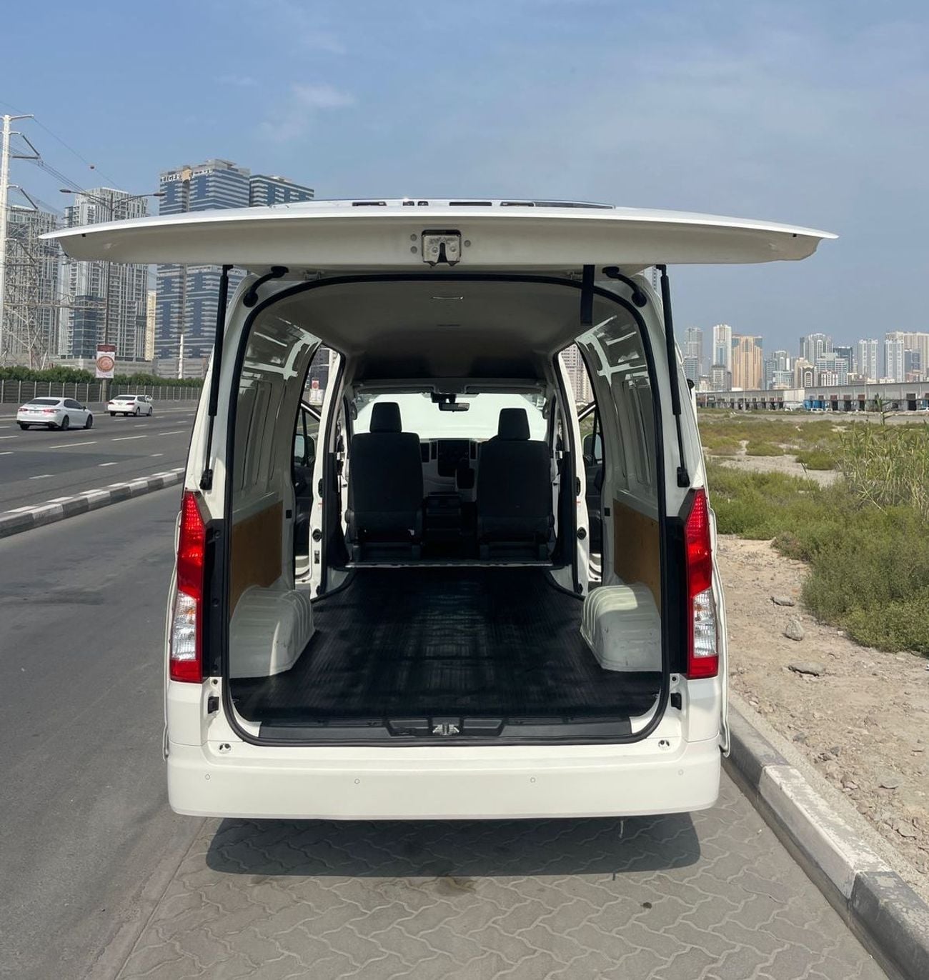 Toyota Hiace RIGHT HAND DRIVE ONLY FOR EXPORT 2WD DIESEL