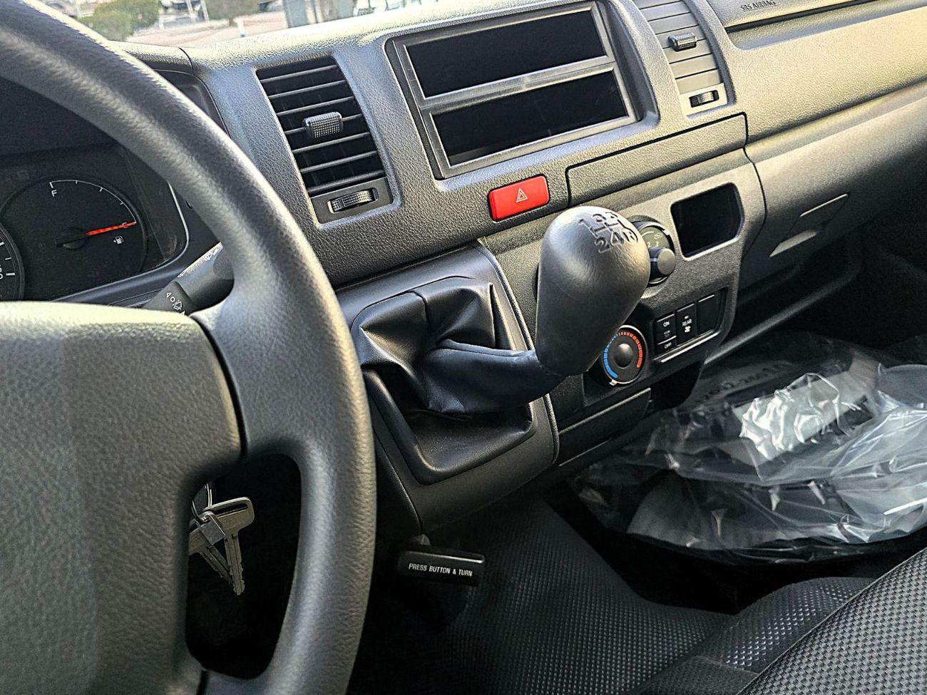 تويوتا هاياس Toyota hiace Cargo std  2.5l diesel M/T 2025 model