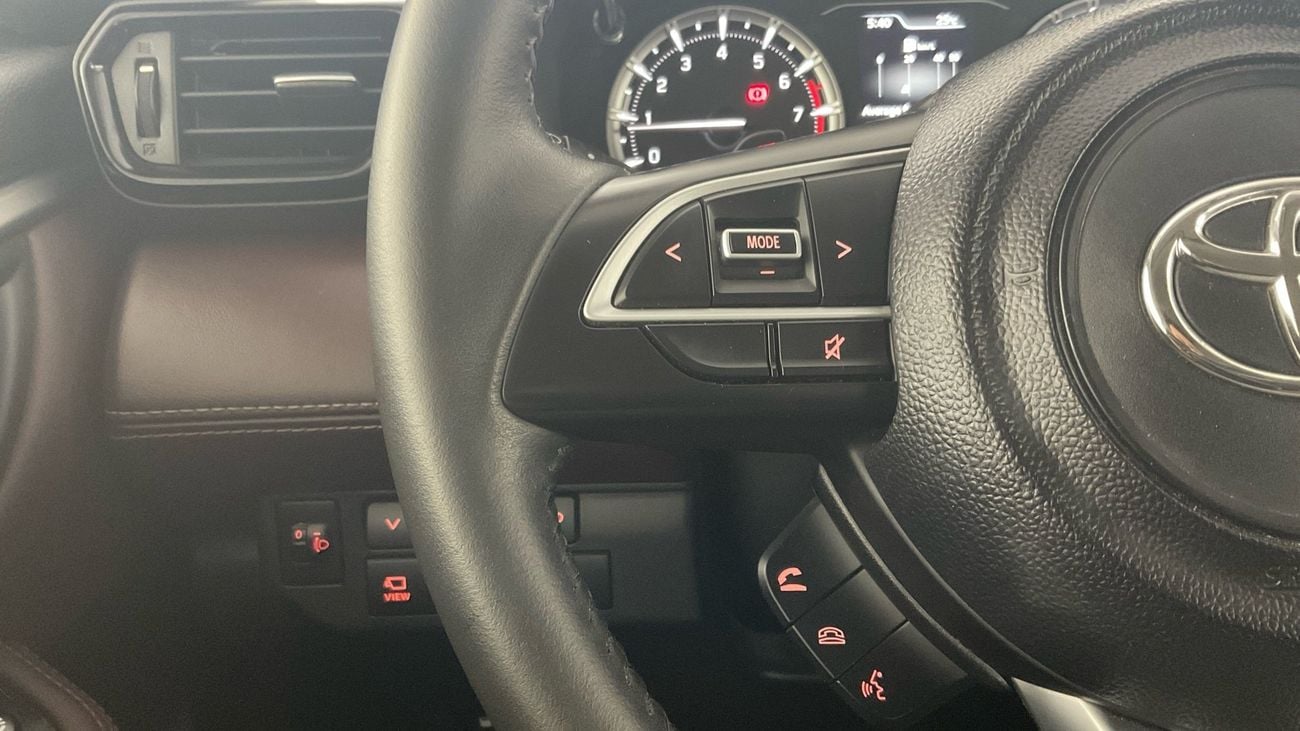 تويوتا أوربان كروزر GLX | شامل الضمان | 0 ﺪﻔﻋﺓ ﺃﻮﻟﻯ