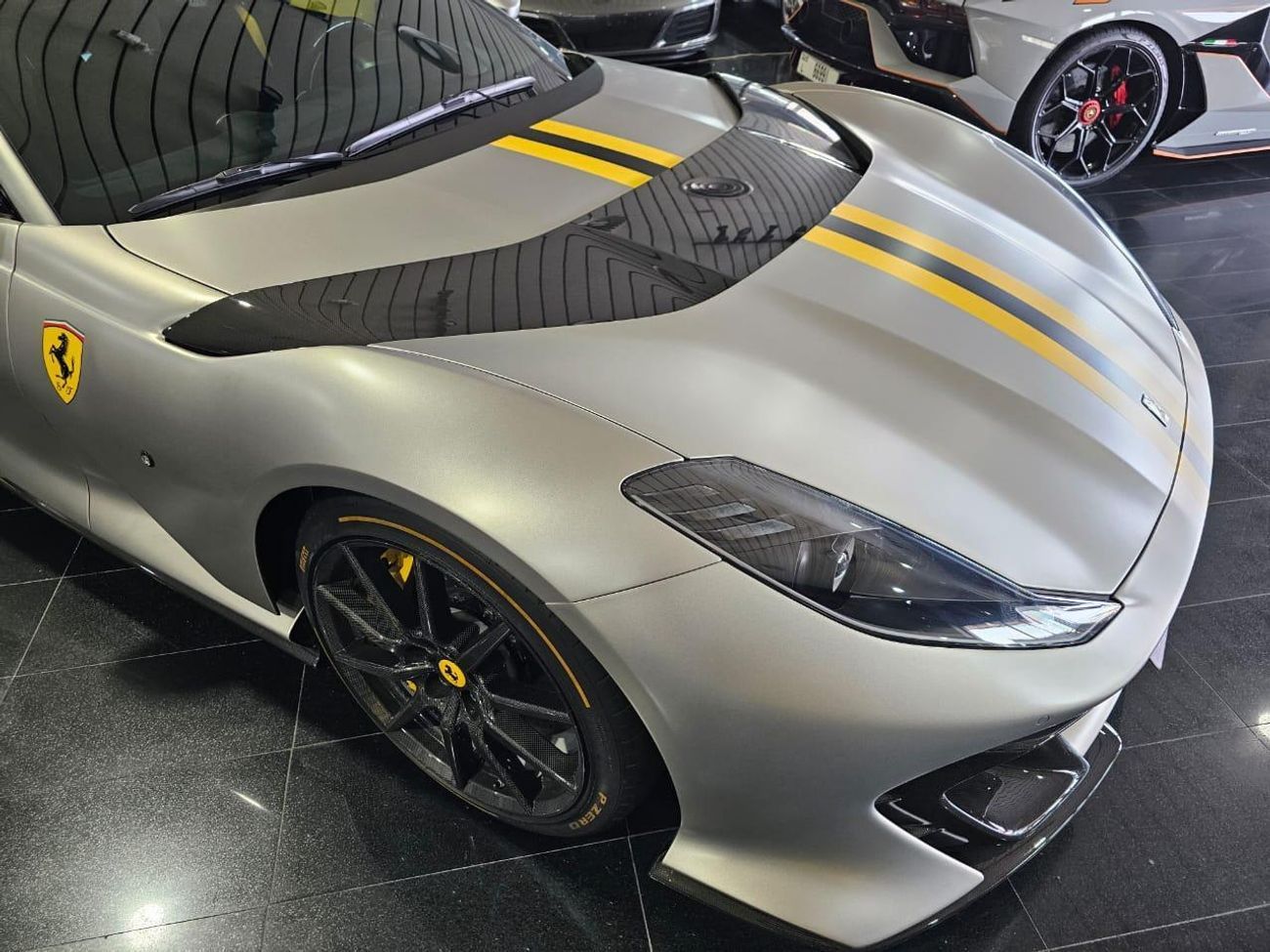 فيراري 812 كومبيتيزون