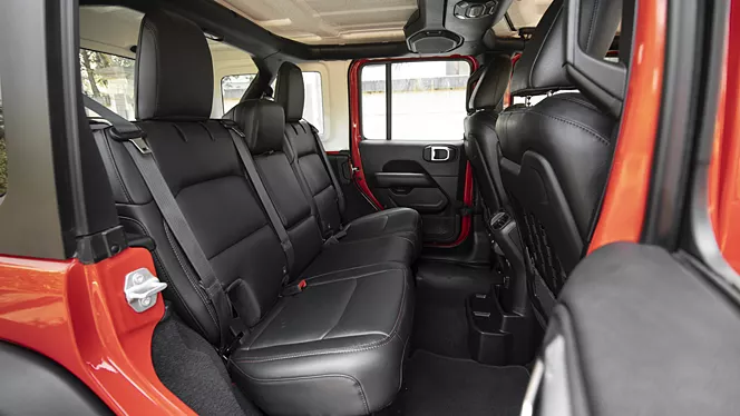 Jeep Wrangler interior - Seats