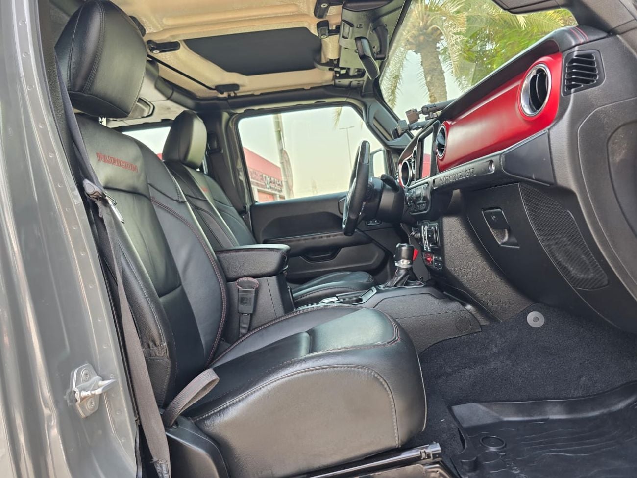 Jeep Wrangler Unlimited RUBICON 2019 GCC WELL MAINTAINED SINGLE OWNER IN MINT CONDITION