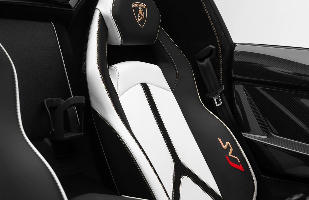 Lamborghini Aventador 6.5L V12 Naturally Aspirated Engine