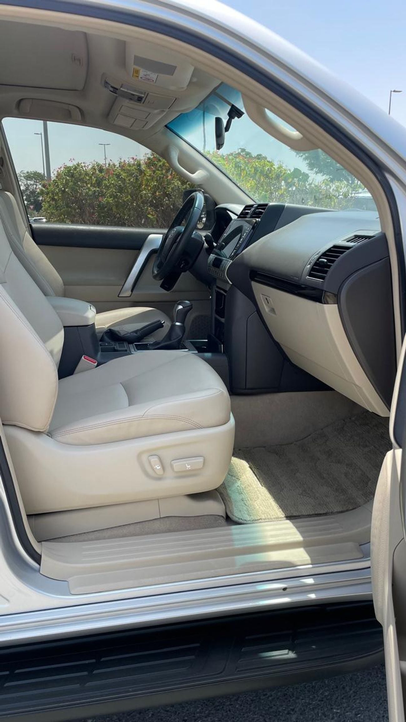 Toyota Prado TX-L Toyota Prado 4.0L V6 4*4 MID Option Petrol