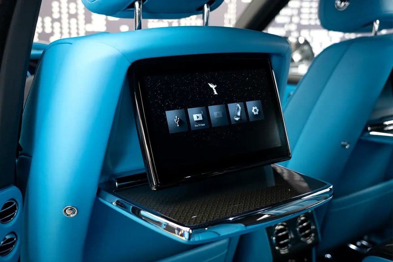 Rolls-Royce Cullinan ROLLS ROYCE | CULLINAN BLACK BADGE | GCC SPECS | DEALER WARRANTY + SERVICE CONTRACT