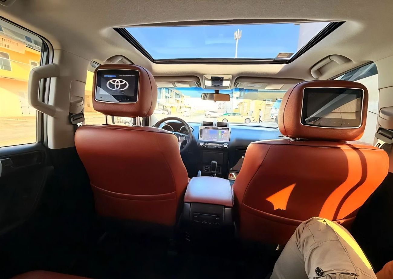 تويوتا برادو LHD VXR (Top of the Option) 2.7 V4 2TR Petrol engine Automatic Gear 4WD 7 Seats 5 Doors